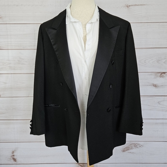 Givenchy Vintage Double Breasted Tuxedo Blazer in Black Wool Size 43 Short - Picture 3 of 16